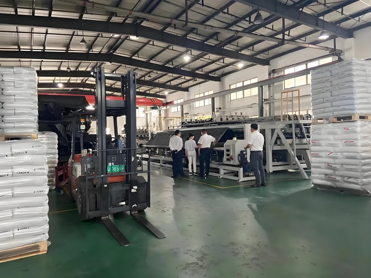 Ätznatron.jpeg Ätznatron.jpeg